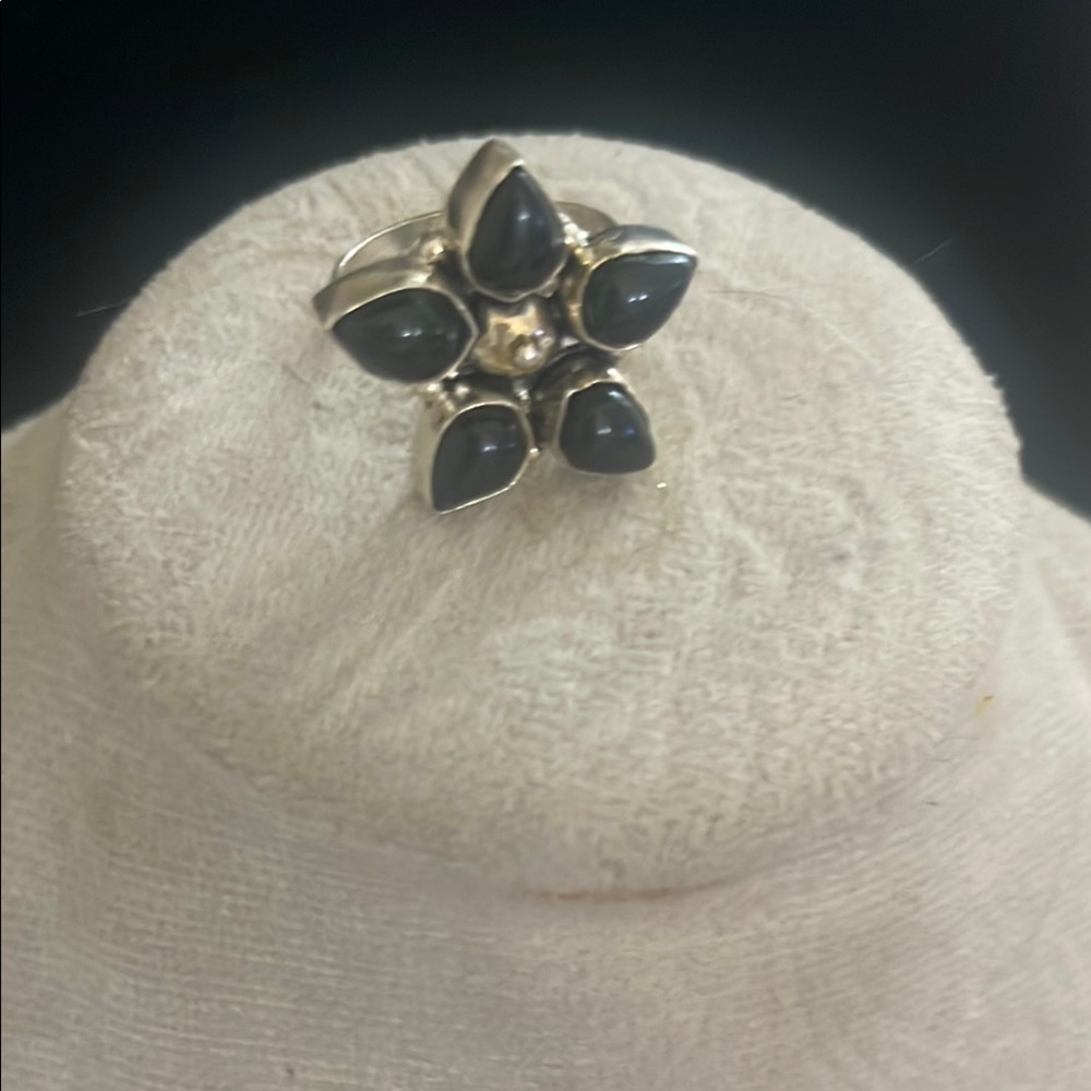 Elegant .925 Silver and Black Natural genuine Onyx Stone Ring size 8 - Picture 2 of 8